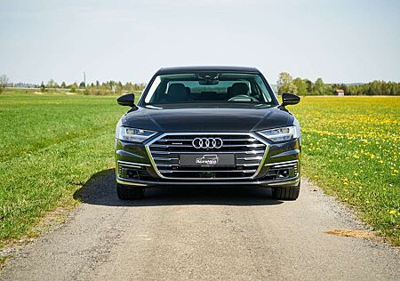 Audi A8 60 TFSI e quattro "S line" Hybrid /33.500km.