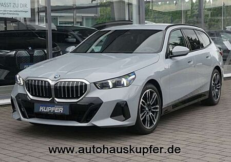 BMW 520 d Tour°M Sportp. AHK-HarmK.-ACC+Autob.ass.