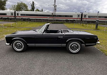 Mercedes-Benz SL 230 Pagode