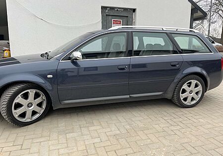 Audi S6 Avant 4.2 quattro