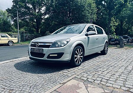 Opel Astra Edition