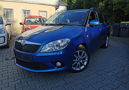 Skoda Fabia Ambition/Klimaaut/PDC/Sitzhzg/Tempom/Alu/TÜVNEU