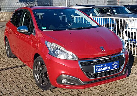 Peugeot 208 1.2 Allure PureTech 110 Navi Kamera Sitzhzg.