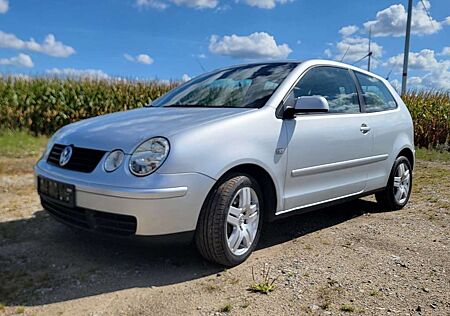 VW Polo Volkswagen 1.4 Cricket 75 PS