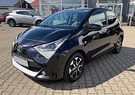 Toyota Aygo (X) x-play Team Deutschland