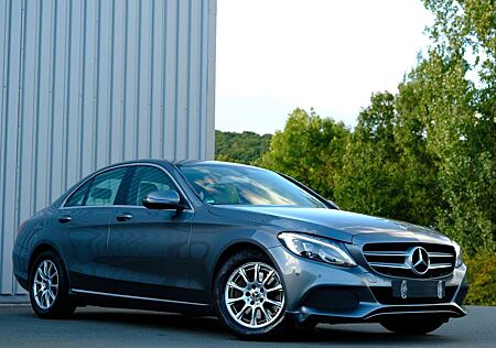 Mercedes-Benz C 250 CGI Lim./Avantgarde/Aut./LED/AHK