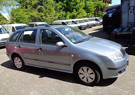 Skoda Fabia 1.4 *Schiebedach*