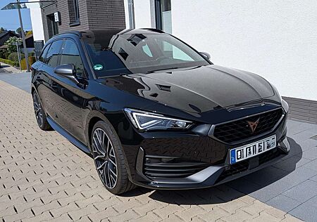 Cupra Leon ST VZ e-Hybrid 180kW*ACC*LM19*RFK*8FACH*MEMORY