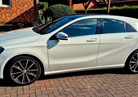 Mercedes-Benz A 180 A-Klasse (BlueEFFICIENCY) Style