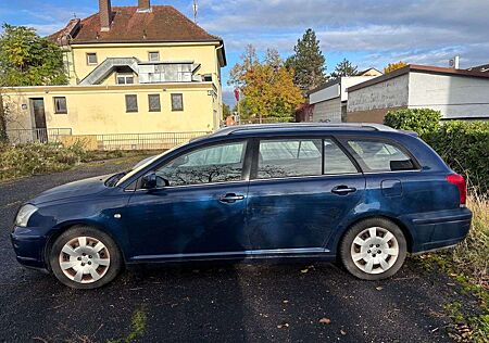 Toyota Avensis gebraucht kaufen Toyota Avensis Kombi 1.8 Sol