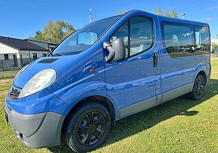 Opel Vivaro Kombi 2,7t 9 Sitzer