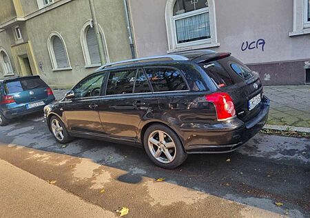 Toyota Avensis 2.2 D-CAT Executive