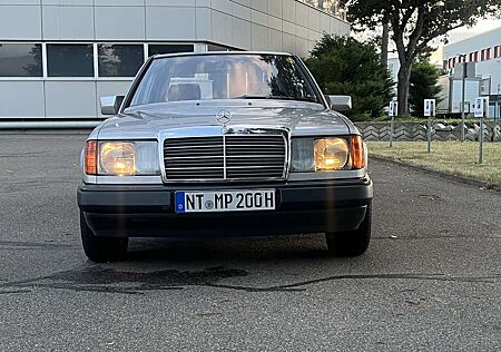 Mercedes-Benz 200 W124- / H-Kennzeichen