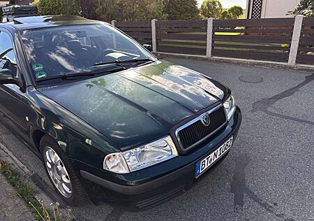 Skoda Octavia 1.6 Ambiente