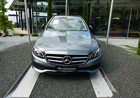 Mercedes-Benz E 200 (213.242)+AHK+Night Paket+LED High
