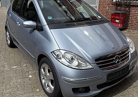 Mercedes-Benz A 200 A-Klasse 5-Türer Avantgarde