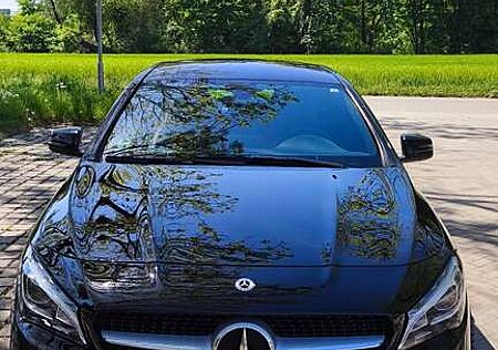 Mercedes-Benz CLA 200 Shooting Brake d 7G-DCT UrbanStyle Edition