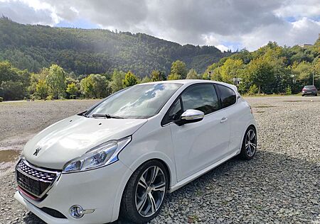 Peugeot 208 GTI 200 THP