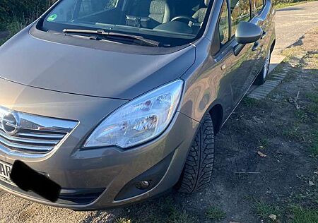 Opel Meriva 1.7 CDTI Automatik 150 Jahre