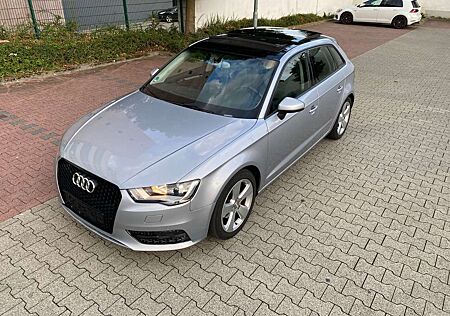 Audi A3 2.0 TDI/Panorama/Navi/Sitzheizung/PDC