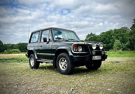 Mitsubishi Pajero L040 3000 V6 4WD