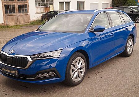 Skoda Octavia Combi First Edition