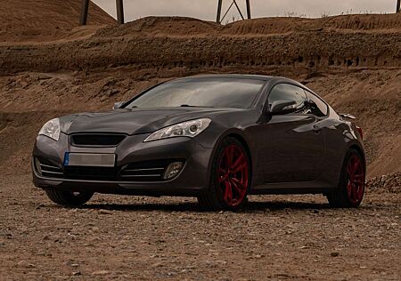 Hyundai Genesis Coupe 3.8 V6 Automatik