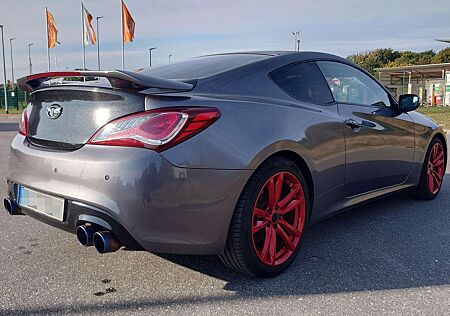 Hyundai Genesis Coupe 3.8 V6 Automatik