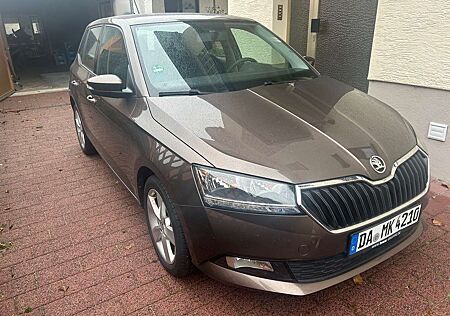 Skoda Fabia 1.0 MPI Cool Plus - 8 Reifen/Klima/Sitzh./wenig KM