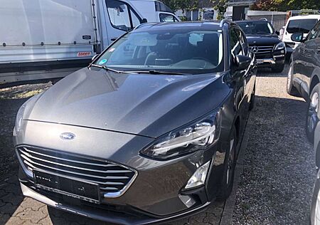 Ford Focus Turnier Cool & Connect,LED,PDC,Sportsitze