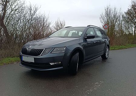 Skoda Octavia Combi 1.6 TDI DSGAmbition
