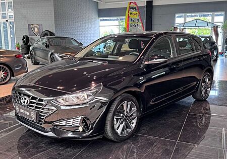 Hyundai i30 Mild-Hybrid Kamera USB BT CarPlay DAB+ DKG