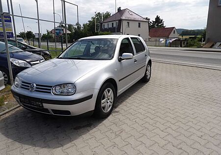 VW Golf Volkswagen 1.6 Automatik Comfortline, Klima, HU-AU NEU