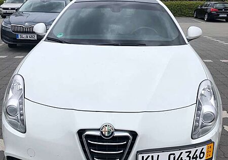 Alfa Romeo Giulietta 2.0 JTDM 16V Turismo NAVI Glasdach elektr