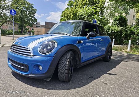 Mini Cooper vollausstattung ,Automatik, Tempomat,Panaromadach