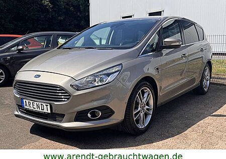 Ford S-Max Titanium *Automatik/AHK/PDC*