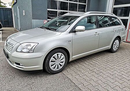 Toyota Avensis 2.0 D-4D 1.HAND VOLLScheckheftToyota AHK