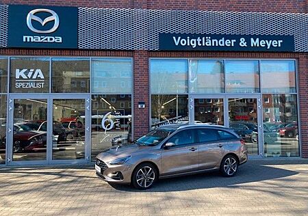 Hyundai i30 Kombi Trend Automatik Navi Kamera Ganzjahres