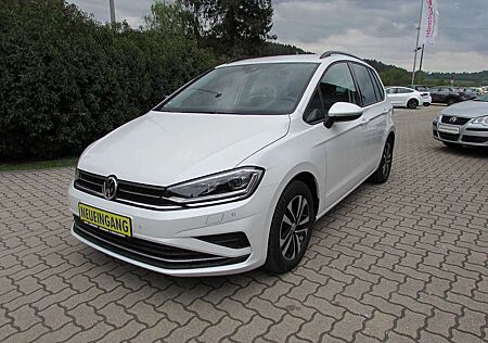VW Golf Sportsvan Volkswagen Golf VII Sportsvan 1.5 TSI ACT OPF United