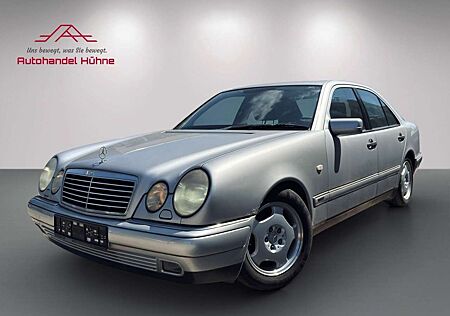 Mercedes-Benz E 240 Elegance/1.Hand/Xenon/Standheizung/V6