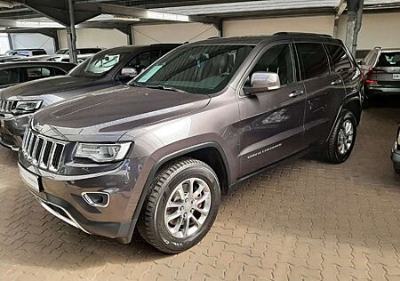 Jeep Grand Cherokee 3.0 CRD Limited AHK Kamera Pano