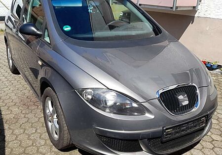 Seat Altea 1,6 Motor und Getriebe Top TÜV 05/2025