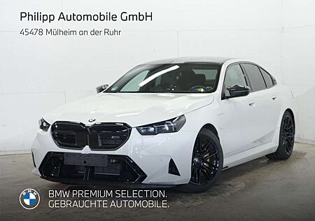 BMW M5 Limousine M-Drive-Pack B&W CarbonKeramik AHK