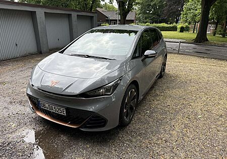 Cupra Born 150kW/58kWh SHZ Wärmepumpe 360 LED Allwetter