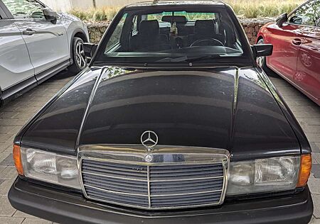 Mercedes-Benz 190 E 2.6 H Kennzeichen 6Zyl.