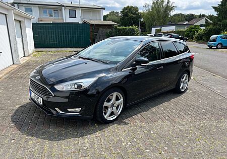 Ford Focus +Turnier Aut.Titanium