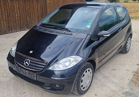 Mercedes-Benz A 150 Panoramadach Sitzheizung RDK Tüv 01/2027