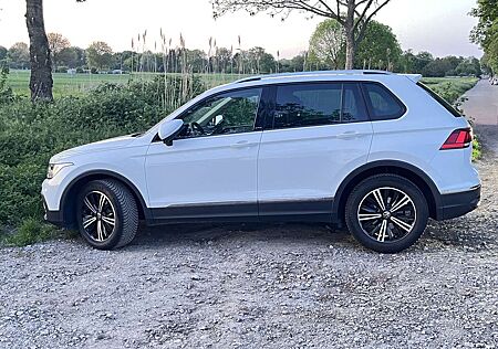 VW Tiguan Volkswagen Active