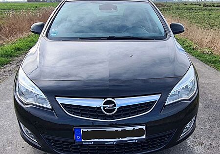 Opel Astra 1.4 Turbo Design Edition