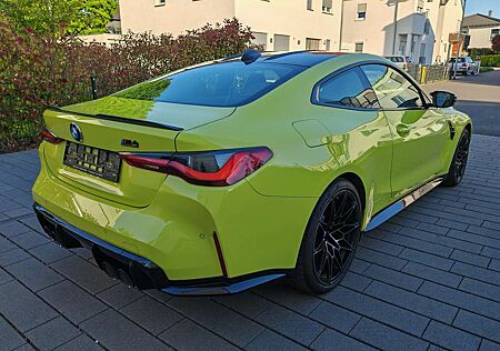 BMW M4 Competition Sao Paolo gelb/Laserlicht